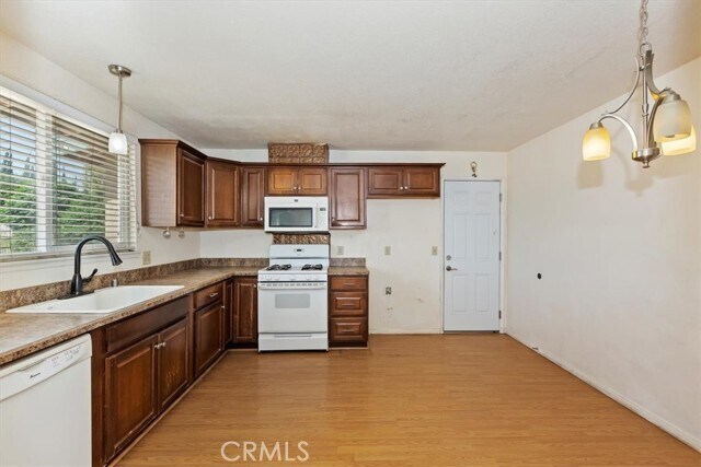 Foto del edificio - 14824 Mojave St