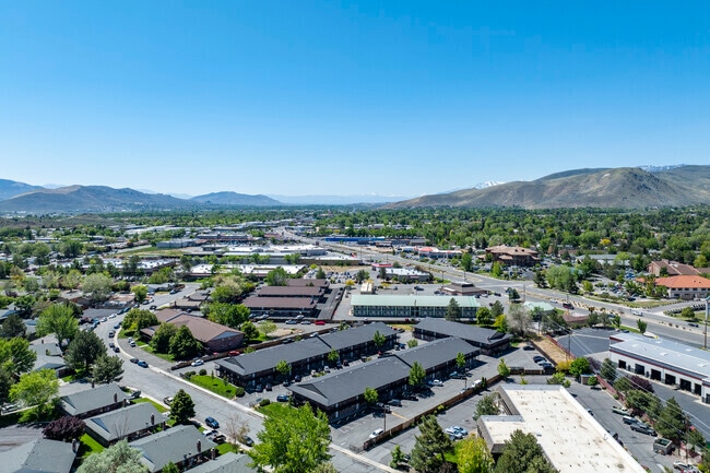 Community View - Royal Vista Apartments