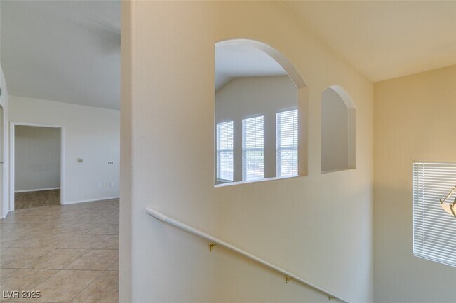 Foto del edificio - 10001 Peace Way