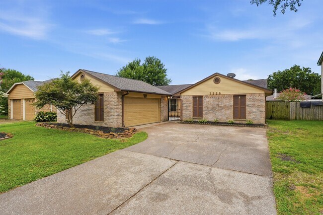 Foto del edificio - 7226 Thicket Trail Dr