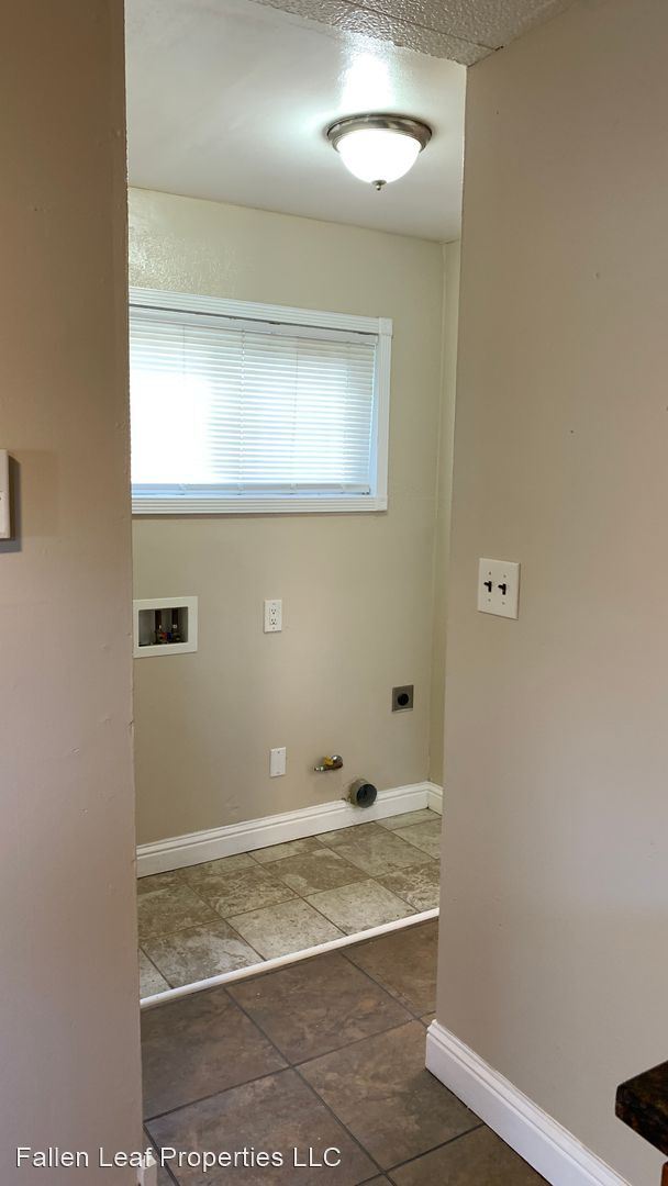 Building Photo - 2 br, 1.5 bath House - 2681 79th Ave.