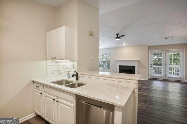 Foto del edificio - 1371 Keys Crossing Dr NE