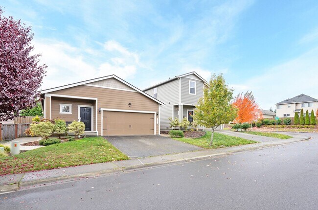 Building Photo - Welcome to Ridgeview Estates – Spacious Home with a Fenced Yard!