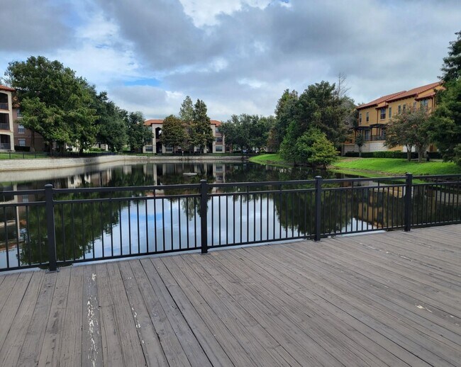 Foto del edificio - 6137 Metrowest Blvd