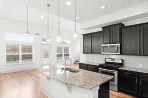 Building Photo - 7405 Oberon St