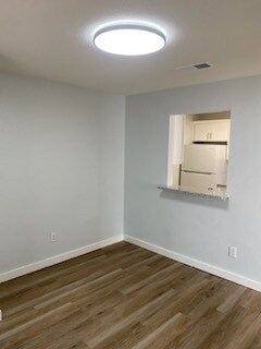 Foto del edificio - Whispering Oaks Apartment Homes Sealy