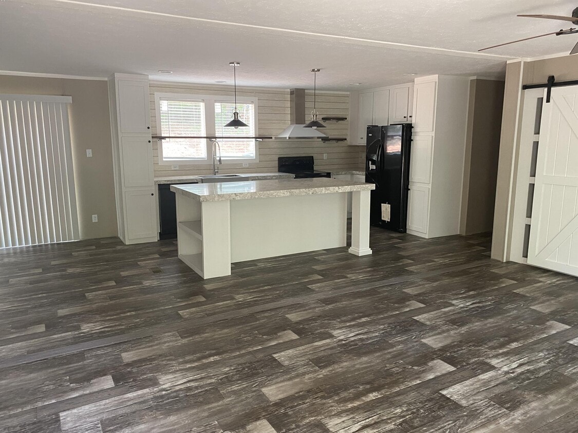 Foto principal - 165 Ben Crawford Rd