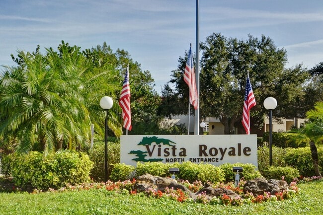 Renovated Vista Royale - Annual - Renovated Vista Royale - Annual Apartment