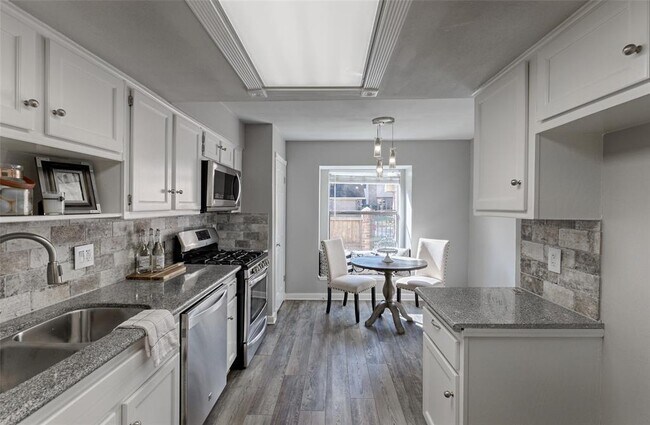 Building Photo - 2907 Elm Grove Ct