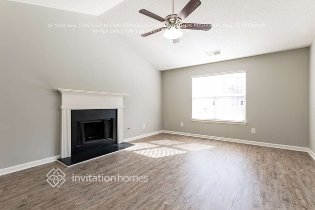 Building Photo - 4611 Orange Dr