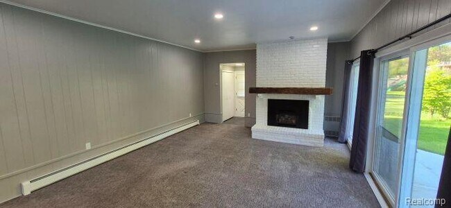 Building Photo - 6253 Cramlane Dr