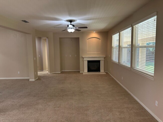 Foto del edificio - 4142 W Clinton Ct