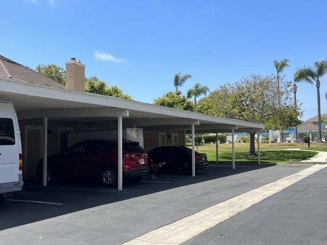 Foto del edificio - 868 Buttercup Rd