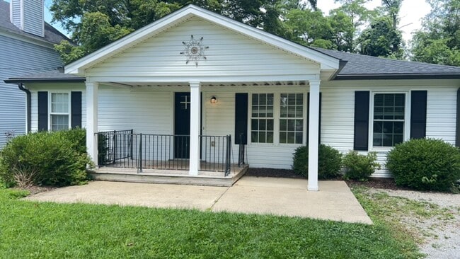 Building Photo - Great house in Middletown Coming Soon!