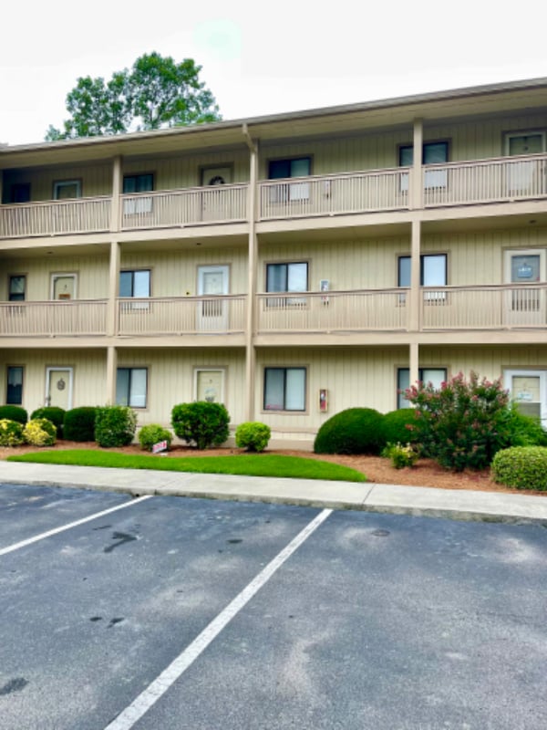 Foto del edificio - 4105 Pinehurst Cir