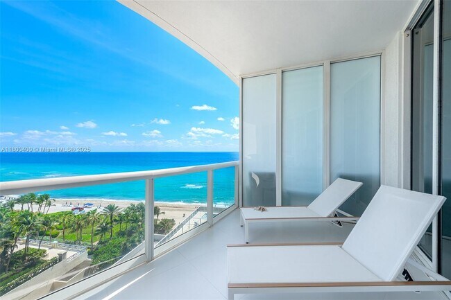 Building Photo - 16001 Collins Ave