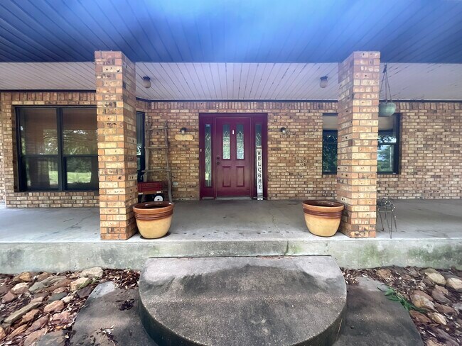 Building Photo - 950 Co Rd 4413