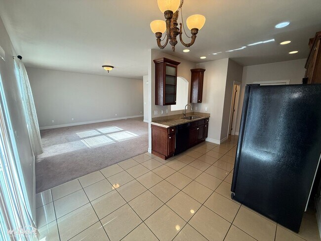 Foto del edificio - 7116 W Mead Ave