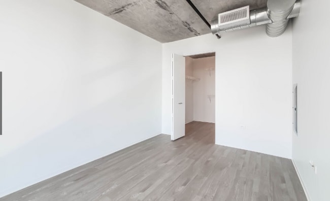 Photo - 2113 S Wabash Ave Apartment