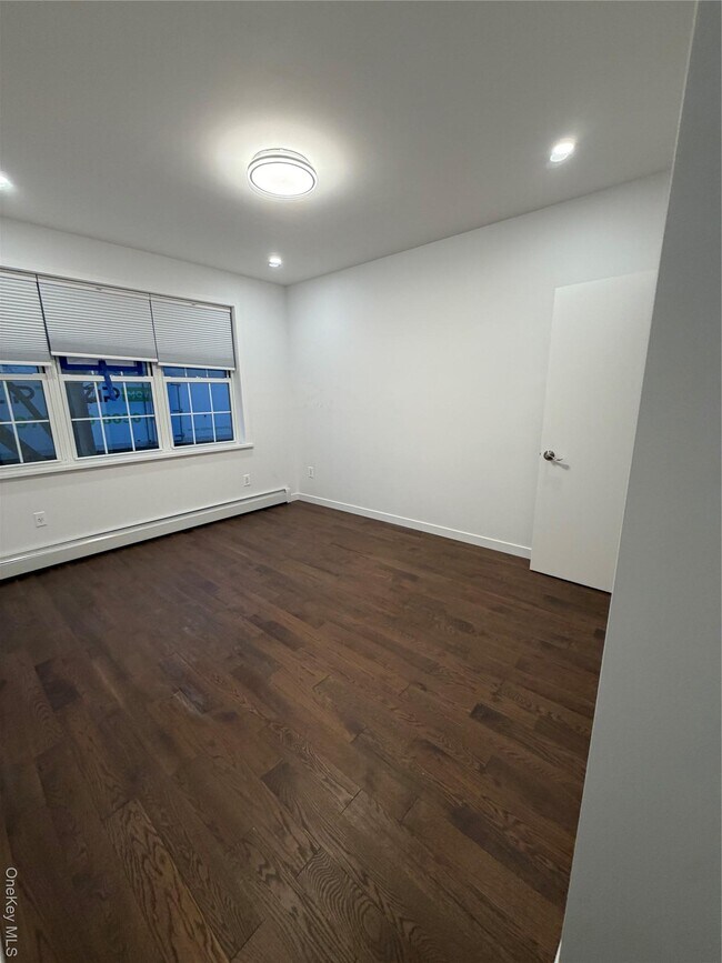 Building Photo - 609 Ovington Ave