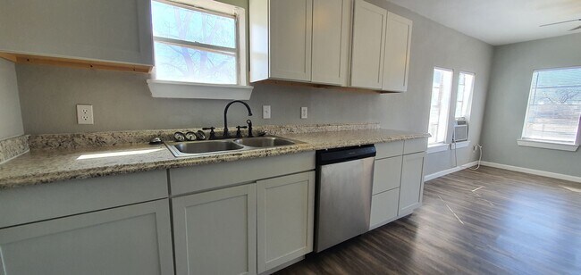 Foto del edificio - 604 E 23rd St