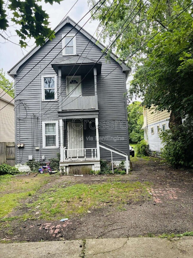Building Photo - 2948 E 125th St