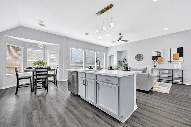 Foto del edificio - 4719 Mason Ct