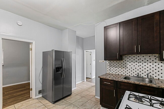 Building Photo - 7110 S Dobson Ave