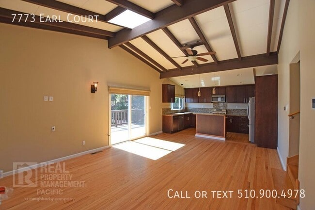 Building Photo - Spacious 3 Bedroom On A Quiet Cul-De-Sac