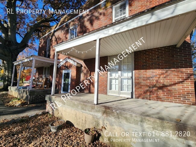 Building Photo - Charming 1 Bedroom Apartment in Grandview ...