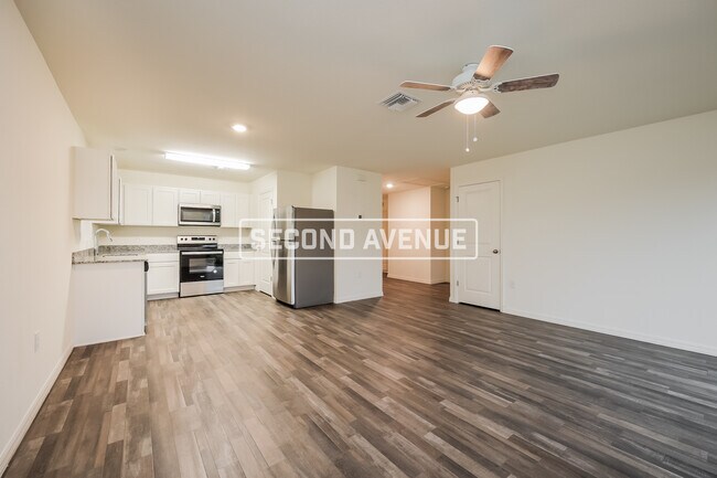 Foto del edificio - 954 Pilgrim St E