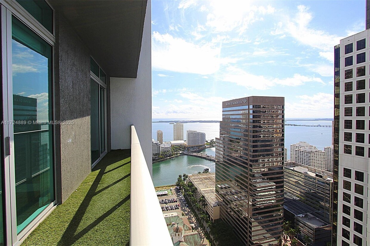 Foto principal - 500 Brickell Ave