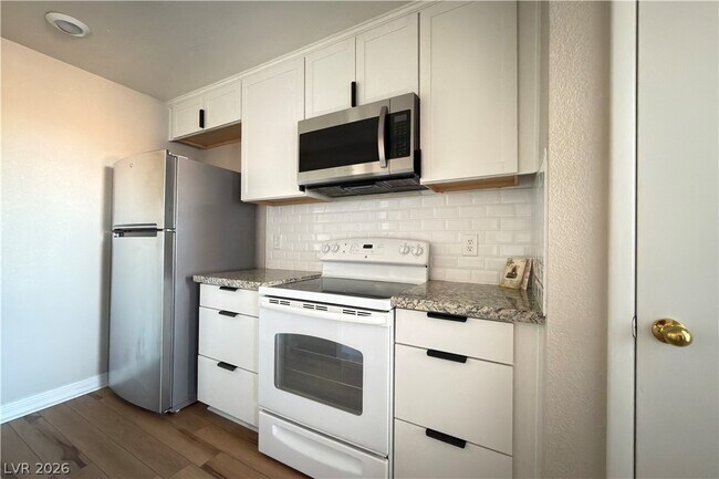 Foto del edificio - 8101 W Flamingo Rd