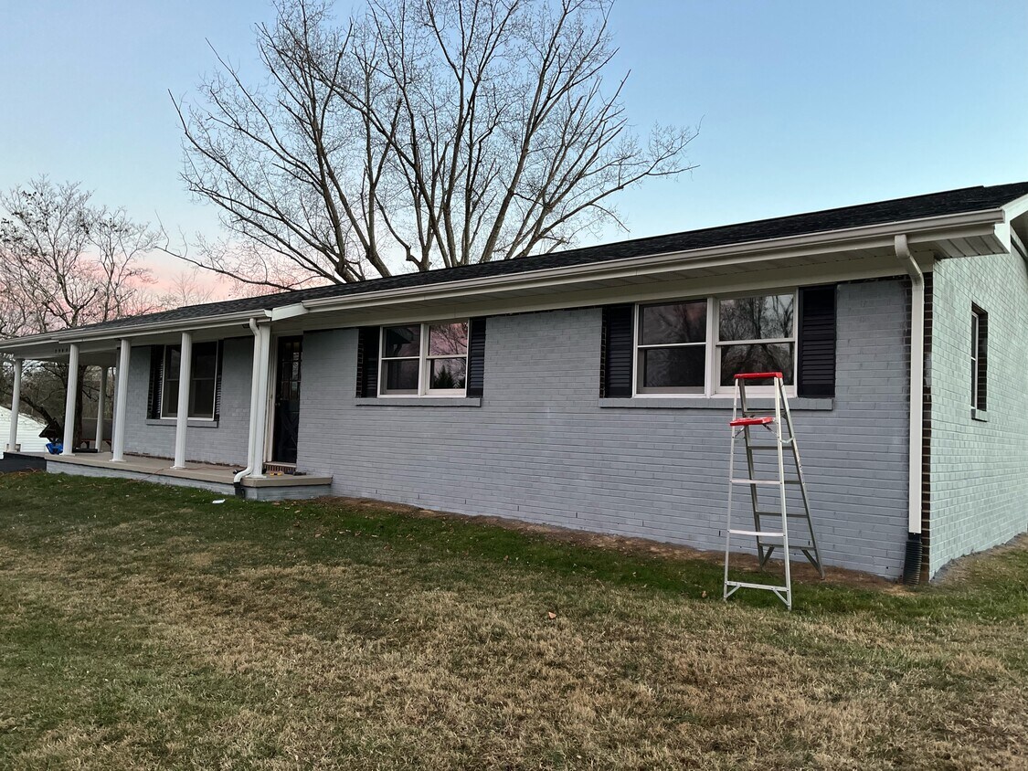 Building Photo - 2905 Newton St