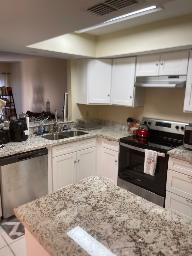 Foto principal - 11 Brandon Hall Dr