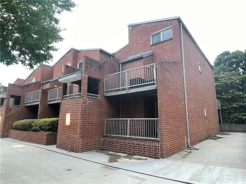 Primary Photo - 385 Ralph McGill Blvd NE