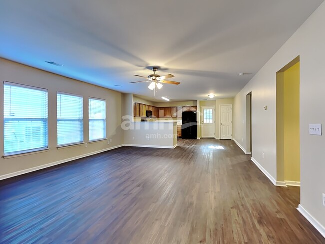 Building Photo - 203 Briarbend Road