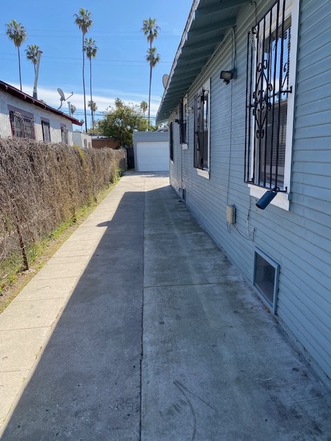 Driveway - 5426 S Van Ness Ave Townhome
