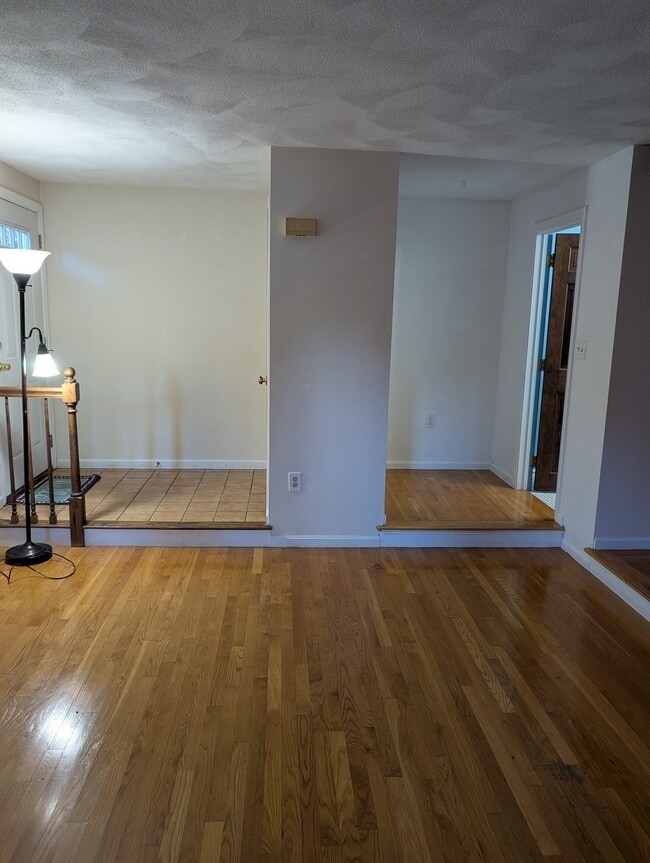 Building Photo - 417 Wellman Ave