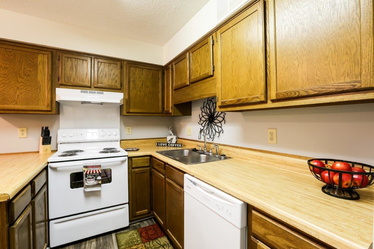 Foto principal - Riverwind Apartment Homes