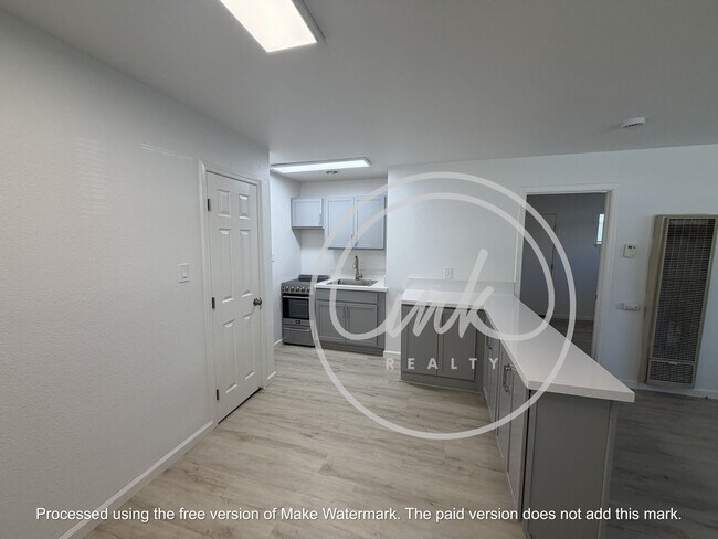 Foto del edificio - 415-421 E. Long Street