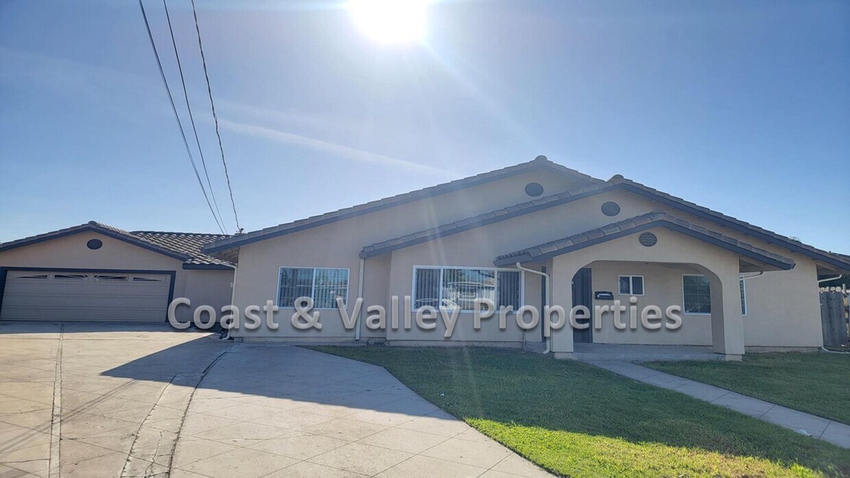 Primary Photo - Salinas Home for RENT!!!
