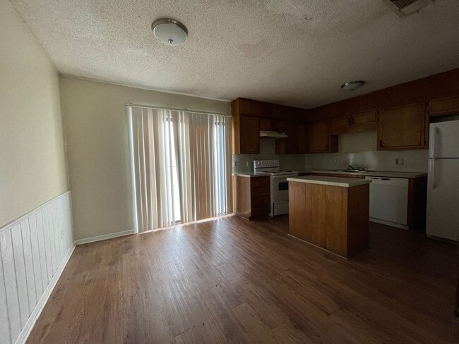 Foto del edificio - 3407 Victoria Cir