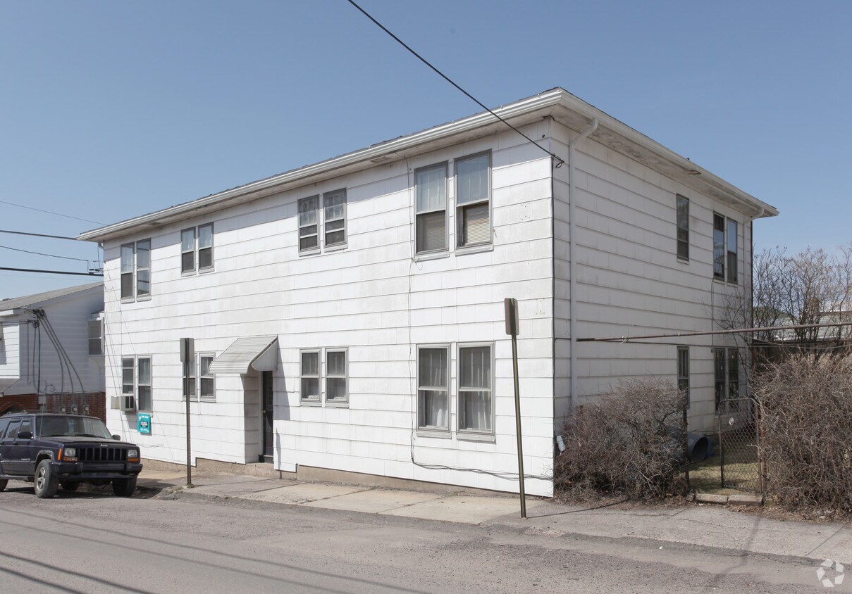 317 W 6th St, Hazleton, PA 18201 Apartments in Hazleton, PA