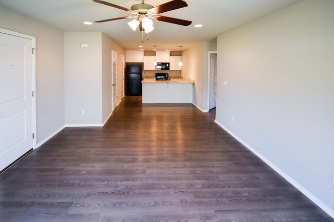 Building Photo - 3 Bedroom 2 Bath Duplex in Prairie Grove
