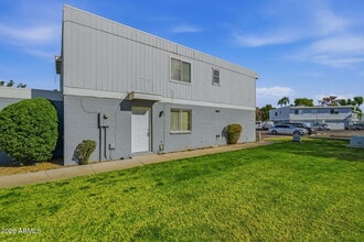 Building Photo - 6627 N 27th Ave