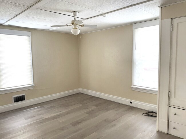 Photo - 507 N 7th St House