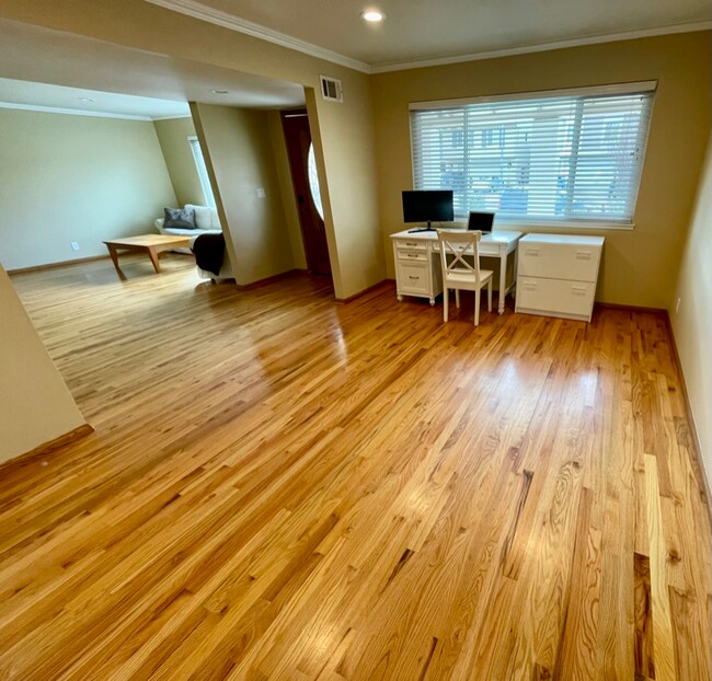 Building Photo - 4888 Wellington Park Dr