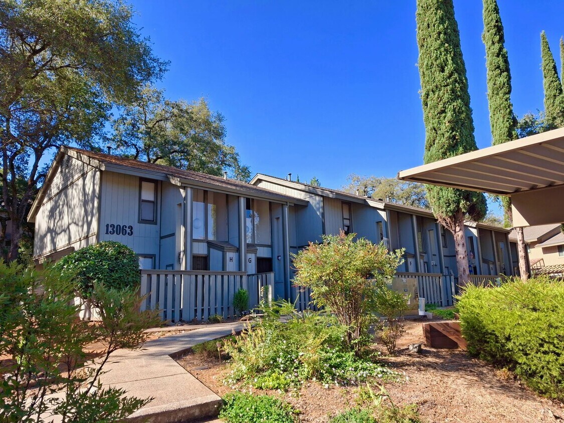 Foto principal - AUBURN WOODS TOWNHOUSE