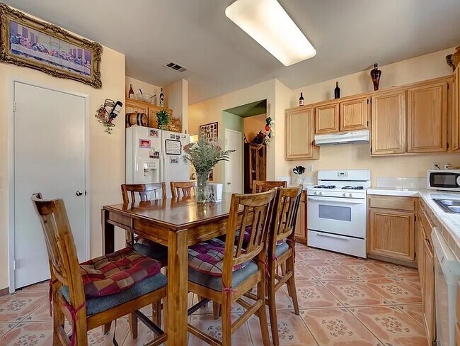 Foto del edificio - 5211 Westerfield St
